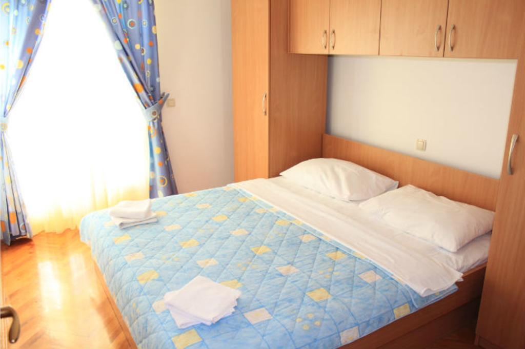 Cosmic Gate Apartments (Adults Only) 诺瓦利娅 外观 照片